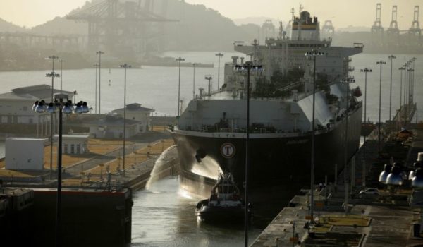 Panamá recientemente inauguró el tercer juego de esclusas y apuesta a un cuarto para el futuro. LA PRENSA/AP