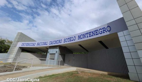 Dictadura «corrige» en La Gaceta y afirma que la Universidad Casimiro Sotelo funcionará con presupuesto estatal