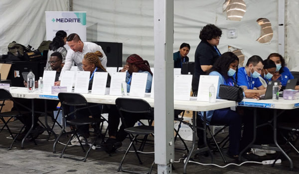Nueva York está a punto de alcanzar la cifra de 100,000 inmigrantes llegados en un año