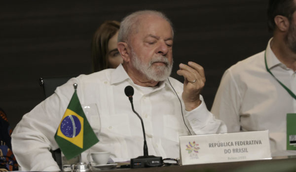 Lula llama a retomar de forma «urgente» la cooperación en la Amazonía