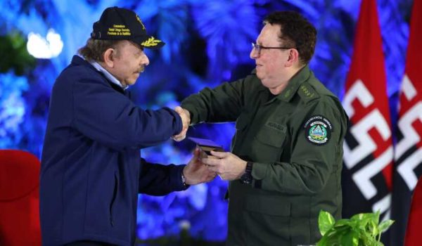 Discurso del jefe del Ejército deja ver sus preocupaciones y temores, según opositores