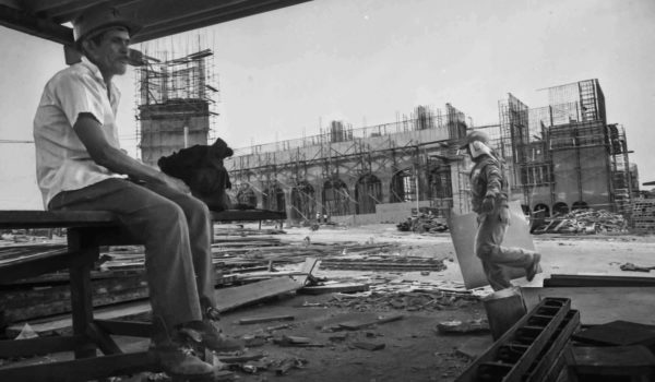 Mil y una historias de la joven catedral de Managua