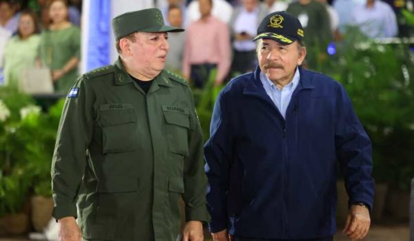 Jefe del Ejército de Nicaragua desata ataque verbal contra los medios de comunicación independientes