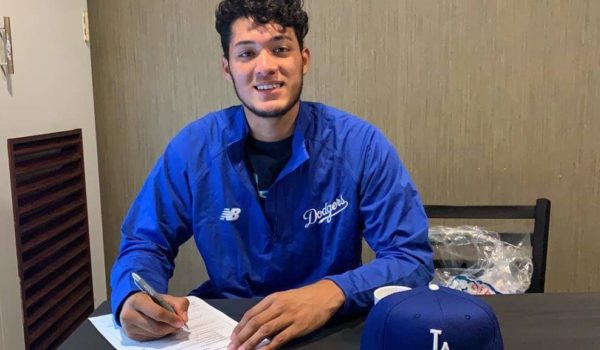 Dodgers dejan fuera a prospecto nicaragüense firmado por medio millón de dólares