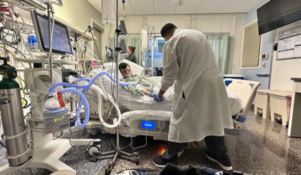 Hijo de Miguel Mora y Verónica Chávez se recupera tras permanecer ingresado en UCI
