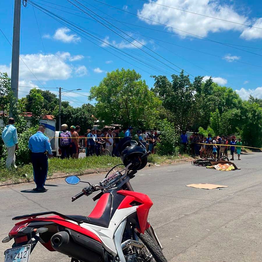 El ciclista Alejandro Barreto, de 64 años perdió la vida de manera inmediata al ser arrollado por un motociclista. LA PRENSA/ Redes sociales.  