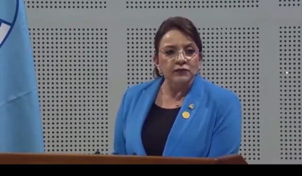 Presidenta de Honduras denuncia supuesto «bloqueo» contra Nicaragua. La realidad es otra