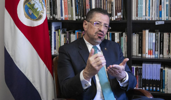 «Yo ubico a Nicaragua como un vecino». Rodrigo Chaves evita calificar de dictadura al régimen de Ortega