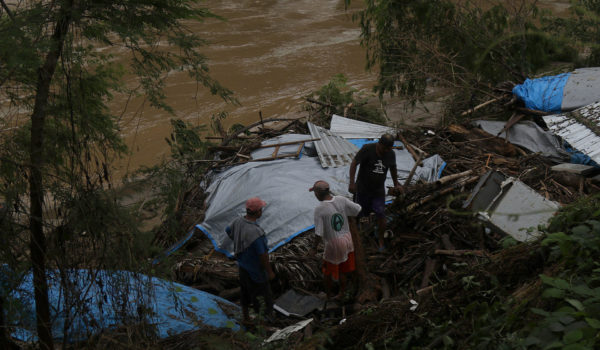 Al menos 27 muertos y 4 desaparecidos por el azote del huracán Otis en México