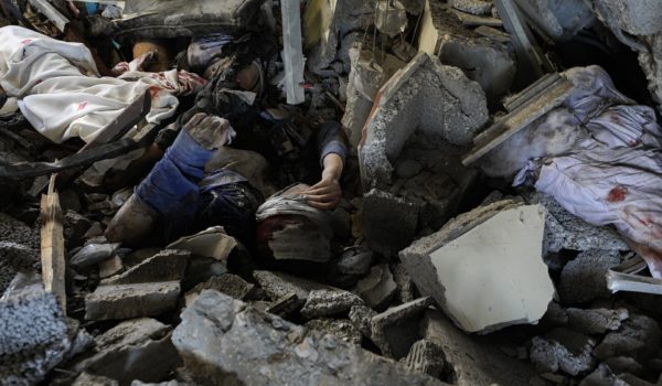 Fuertes bombardeos israelíes sobre Gaza y disparos de cohetes a Israel