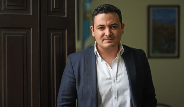 El presidente Giammattei «está detrás de los intentos golpistas» en Guatemala, afirma un diputado