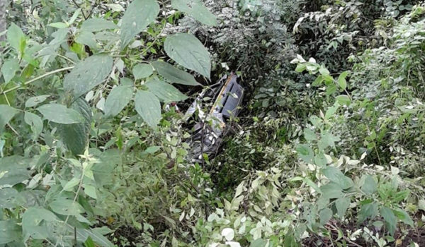 Taxi cae en abismo con cuatro migrantes haitianos en San Fernando