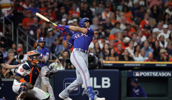 Rangers dan el primer golpe en la serie de Texas