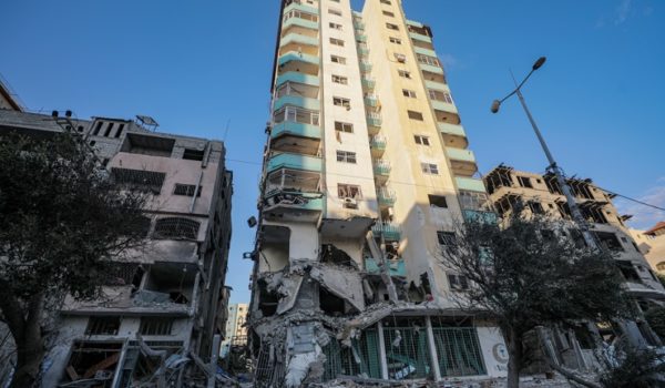 Al menos 40 muertos por bombardeos israelíes en el centro de Gaza