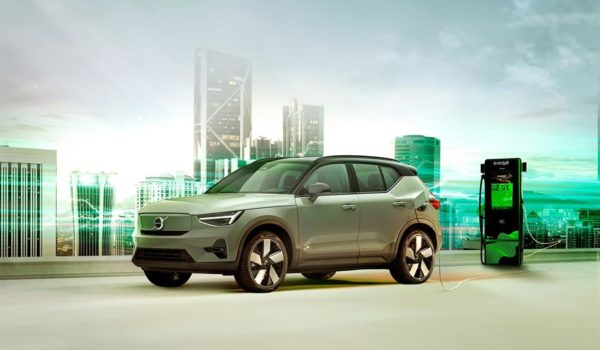 Volvo ingresa a América Latina con 2.419 puntos de carga para carros eléctricos