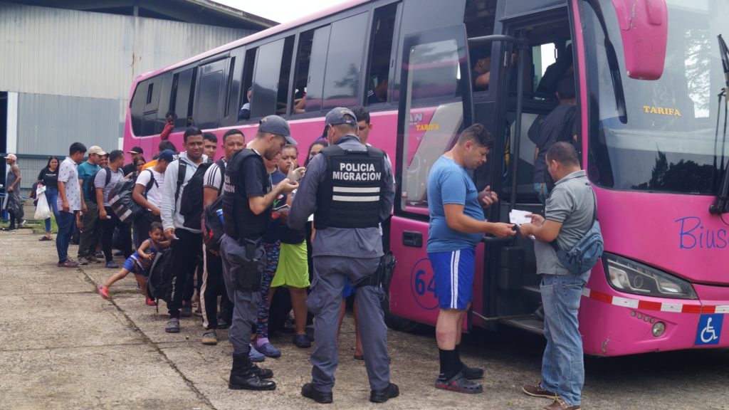 migrantes trasladados a frontera de Nicaragua