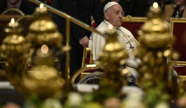 El papa anula su viaje a la COP28 de Dubái por su recientes problemas respiratorios
