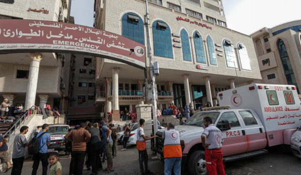 Un total de 16 hospitales de Gaza fuera de servicio por los bombardeos israelíes