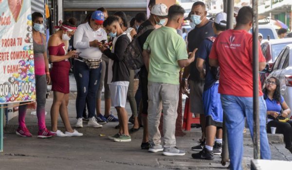«Prefiero quedarme aquí, antes de volver a vivir en Cuba». Los cubanos que se quedaron en Nicaragua