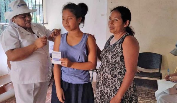 Casi 155 mil niñas de Nicaragua vacunadas contra el VPH