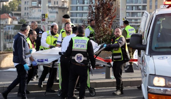 Tres muertos y seis heridos en un ataque palestino con disparos en Jerusalén