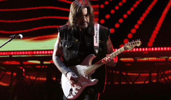Juanes ofrecerá gratis su casa en Colombia durante una noche en diciembre