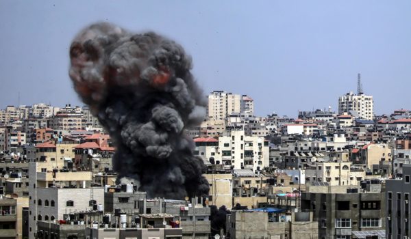 El Ejército israelí destruye residencias de altos cargos de Hamás en la ciudad de Gaza