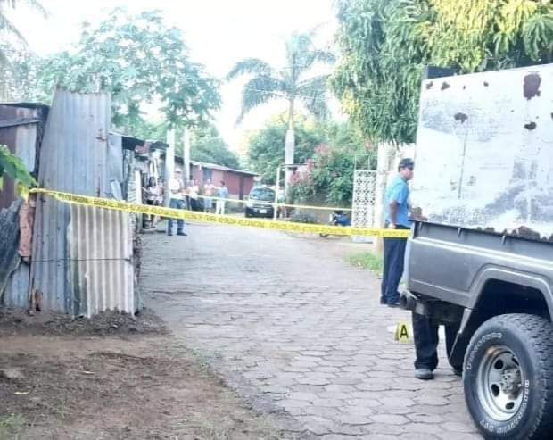 Las afueras de donde ocurrió el femicidio. Foto: Medios oficialistas