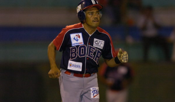 Jorge Luis Avellán, un factor de seguridad en todas las posiciones de infield