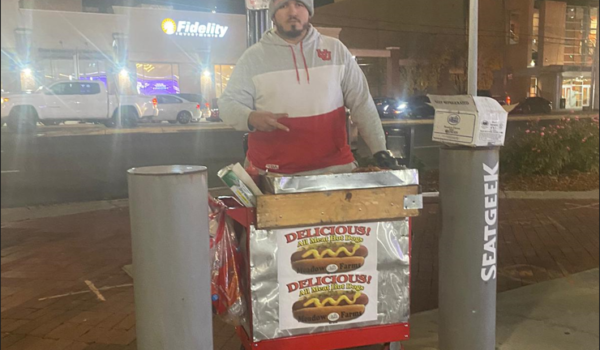 El matagalpino que vende hot dogs estilo Sonora en Estados Unidos  