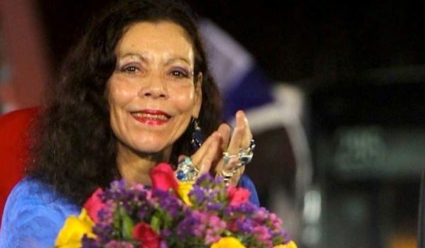 «Vampiros y vividores». Rosario Murillo vuelve con sus ataques a los críticos del régimen
