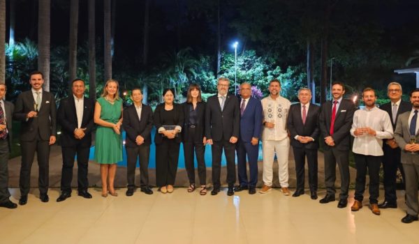 La dictadura y su «doble cara» en las relaciones diplomáticas con la Unión Europea