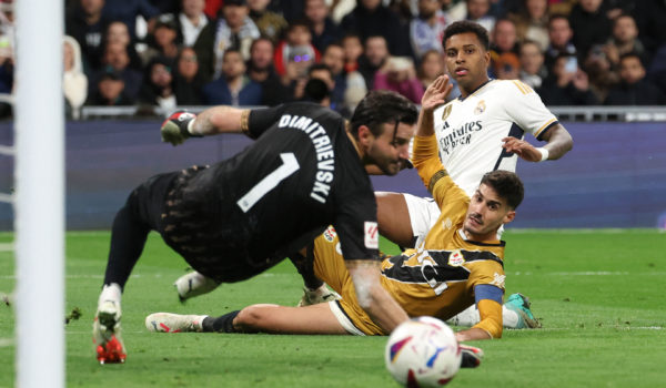 Real Madrid se atasca ante el Rayo Vallecano y cede la cima de la liga