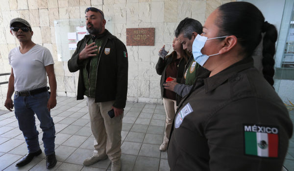 Rescatan a siete agentes mexicanos de migración que estaban secuestrados en Cancún