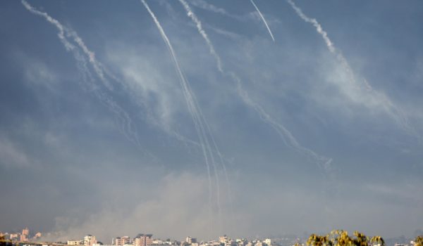 Veinte muertos y decenas de heridos por los bombardeos israelíes sobre Gaza