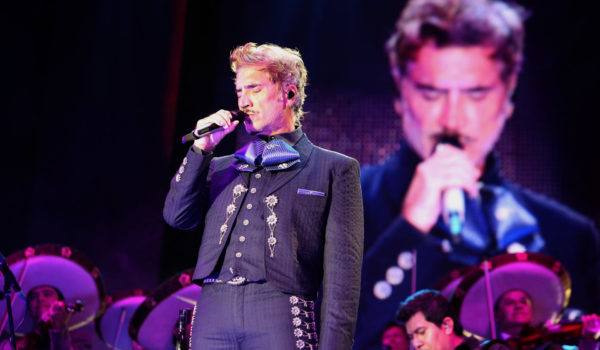 El mexicano Alejandro Fernández llevará en febrero a Santo Domingo su gira «Amor y Patria»