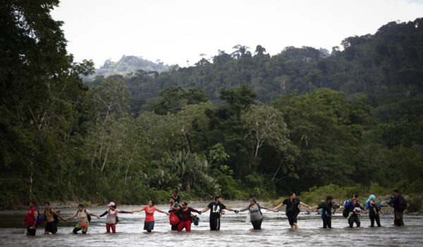 La crisis migratoria en 2023 en América: récord de migrantes y más restricciones