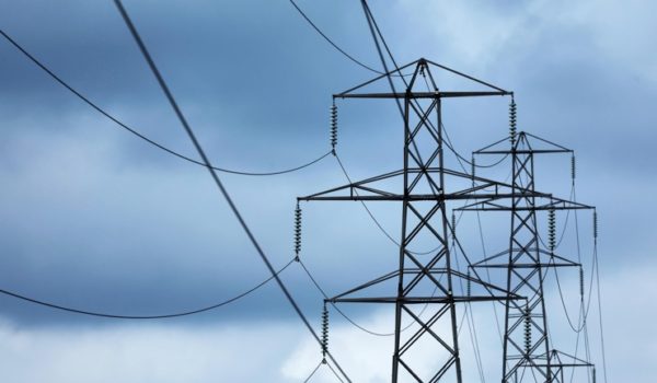 Argentina decreta emergencia energética para ajustar las tarifas de luz y de gas natural