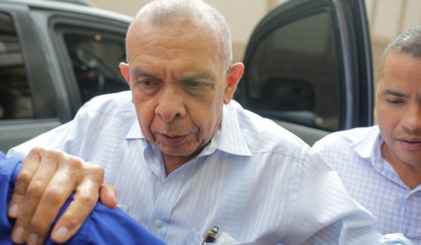Porfirio Lobo, expresidente de Honduras pide que se investigue sobre el asesinato de su hijo Fabio.