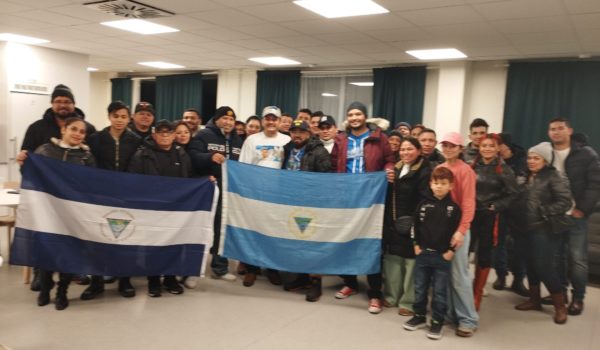 Excarcelado político Medardo Mairena visita a campesinos nicaragüenses en centros de detención migratoria