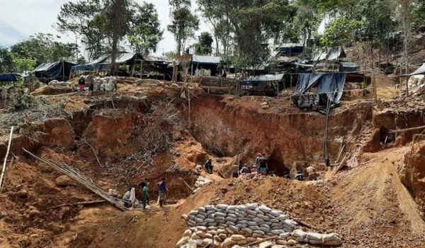 Dos mineros mueren en explosión de una mina en El Rama