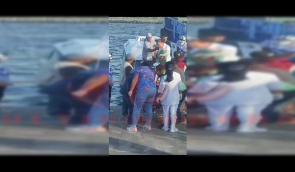 Joven da a luz navegando en el Lago Cocibolca
