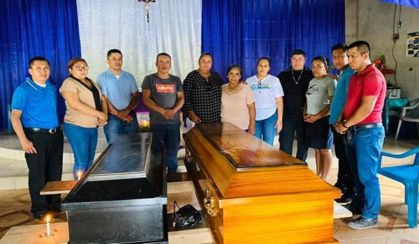 Sepultan a hermanitos que fallecieron en accidente de tránsito en la carretera Waslala-Matagalpa
