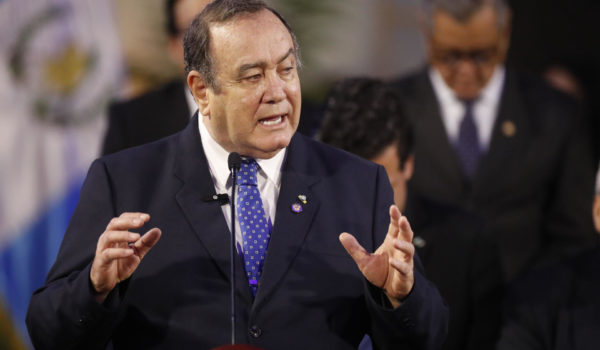 EE.UU. impidió la entrada al hijo de Giammattei, dice un senador republicano