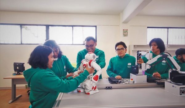 Iberdrola México entrega 17 becas Impulso STEM