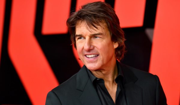 Tom Cruise firma con Warner Bros. para producir y protagonizar nuevas películas