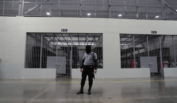 Las muertes de detenidos en el régimen de excepción en El Salvador llegan a 218