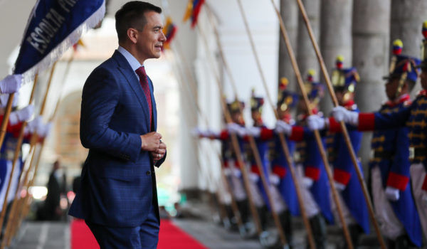 El presidente de Ecuador anuncia la «semaforización» del toque de queda en el país