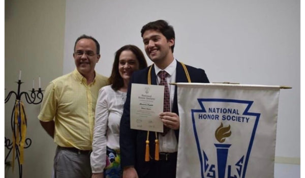 Hijo y esposo de exdirectora de Miss Nicaragua son expulsados del país