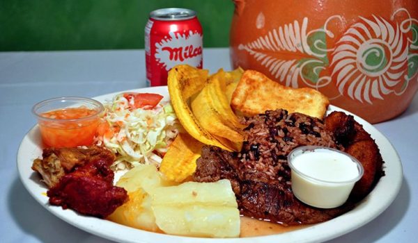 Un pedacito de Nicaragua en Los Ángeles, un recorrido por los restaurantes nicas